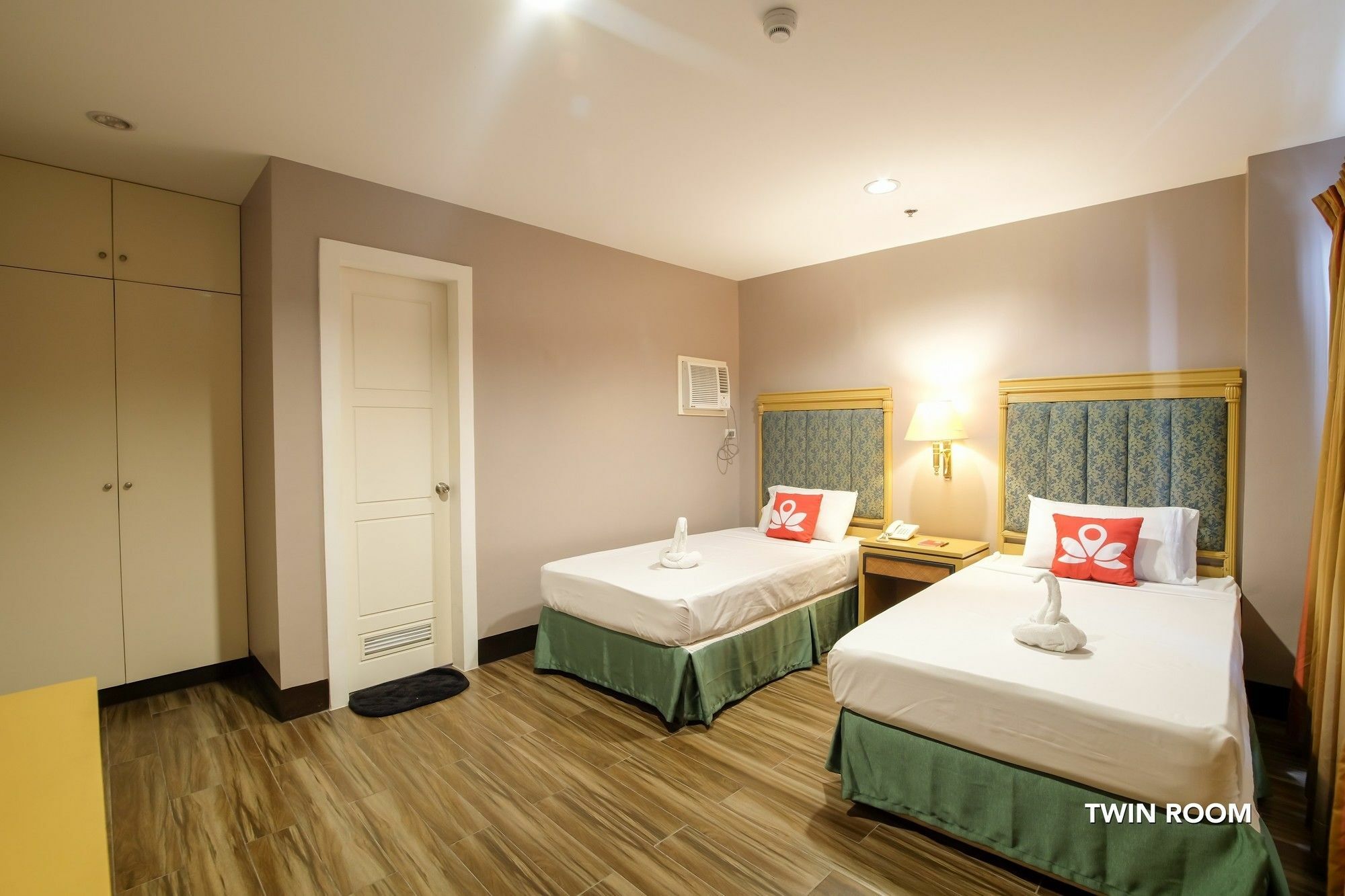 Zen Rooms Del Pilar Malate Manila Exterior photo